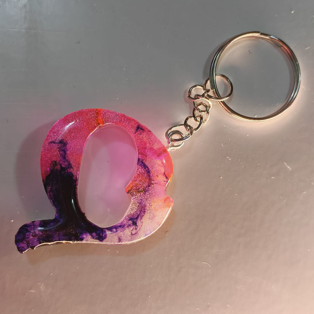Porta-chaves Letra Q – Rosa & Roxo Marmoreado com Brilho - 5,00 € - PORTES GRÁTIS