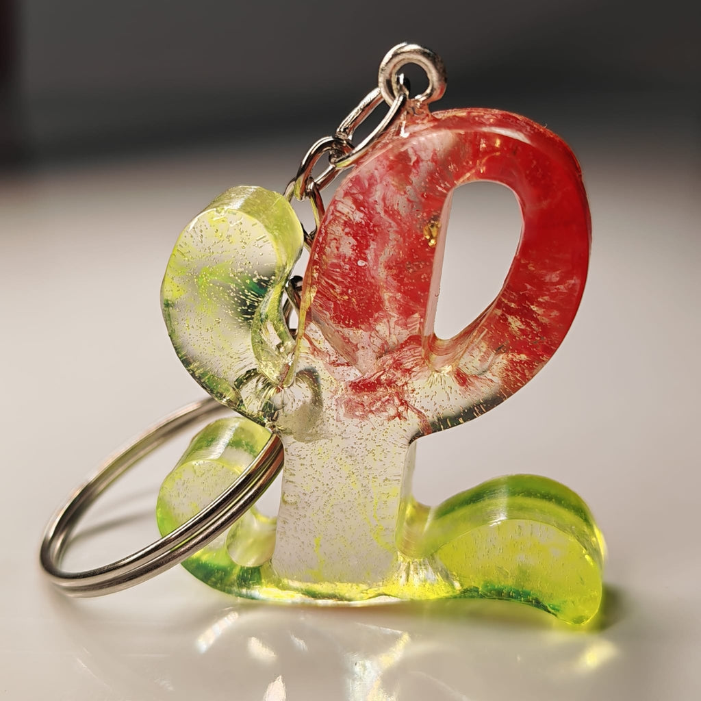 Porta-chaves Letra L em Resina – Efeito Translúcido com Tons Vermelhos e Amarelos - 5,00 € - PORTES GRÁTIS