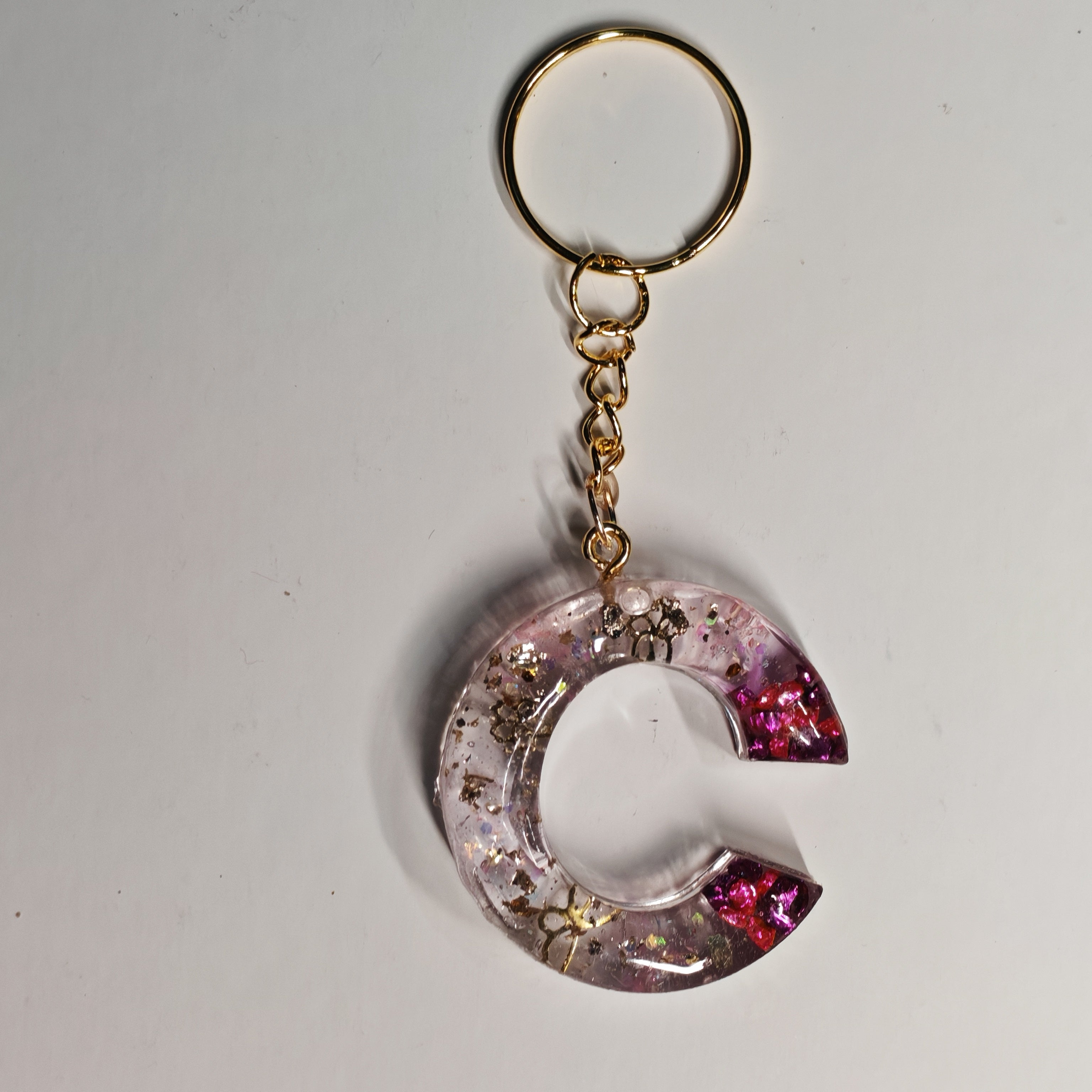 Porta-chaves Letra C em Resina Artesanal – 5,00 € – PORTES GRÁTIS