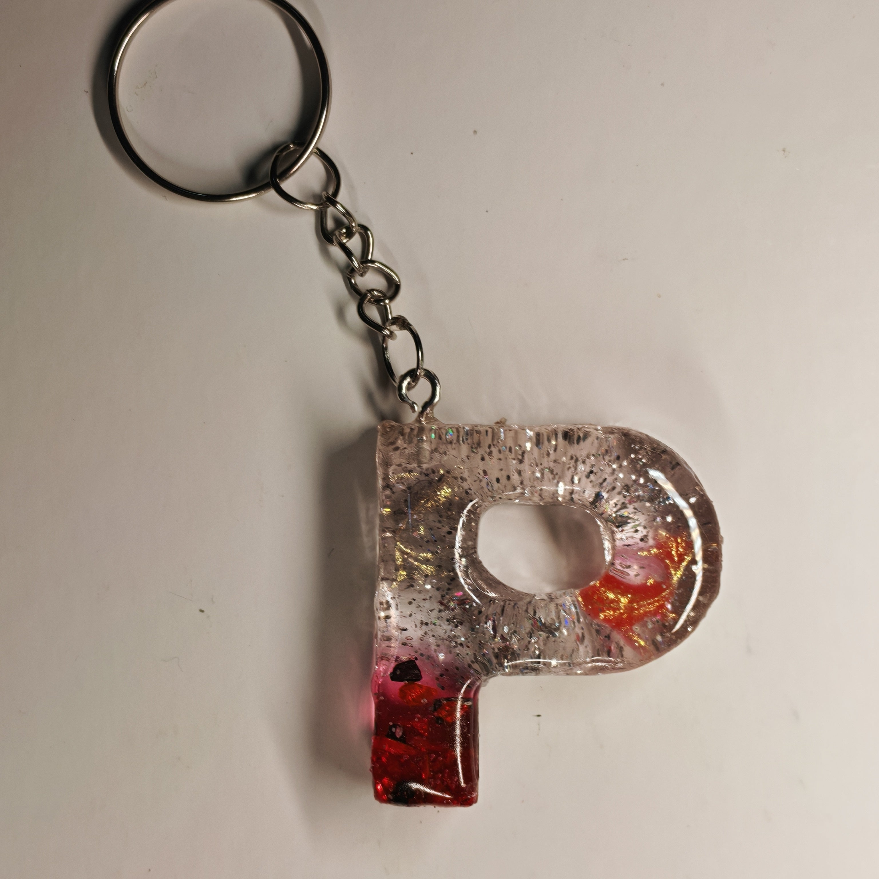 Porta-chaves Letra P em Resina – 5,00 € – PORTES GRÁTIS