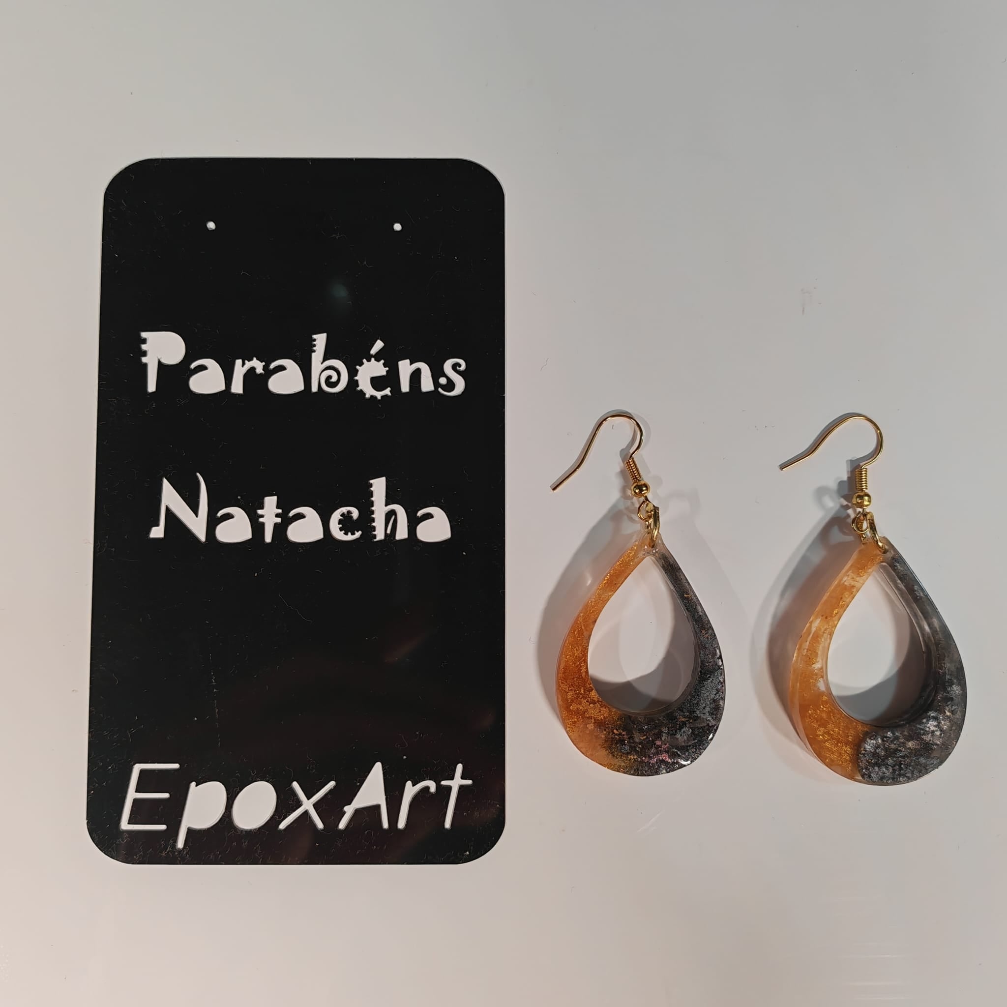 ✨ Brincos em Resina com Efeito Marmorizado Ouro e Preto - 6,00 € - PORTES GRÁTIS