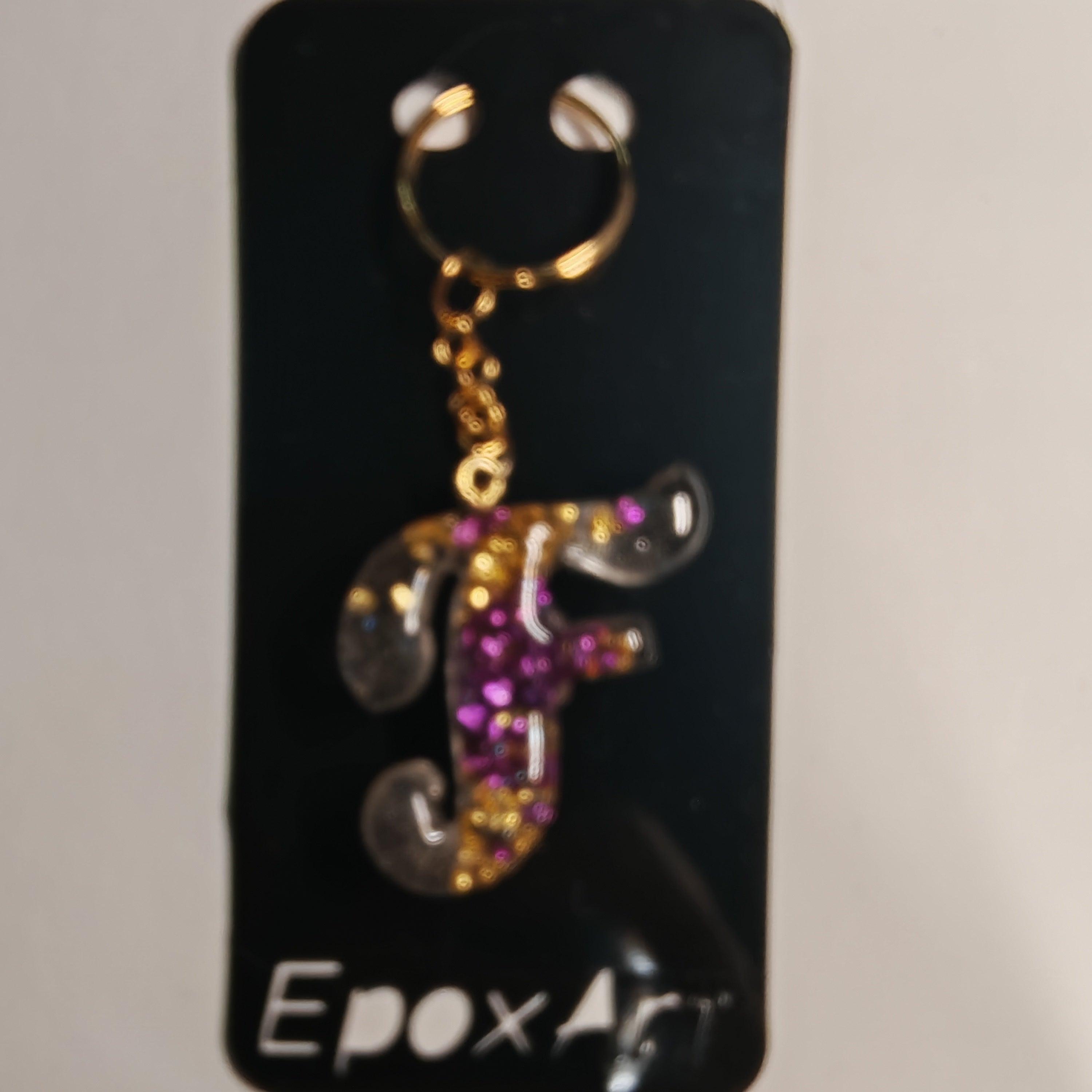 Porta-chaves Letra F em Resina Artesanal – 5,00 € – PORTES GRÁTIS