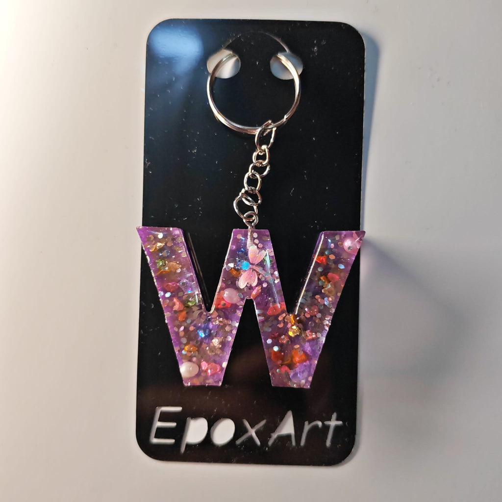 ✨ Porta chaves Letra W em Resina Roxa com Glitter e Borboleta — 5,00 € — PORTES GRÁTIS