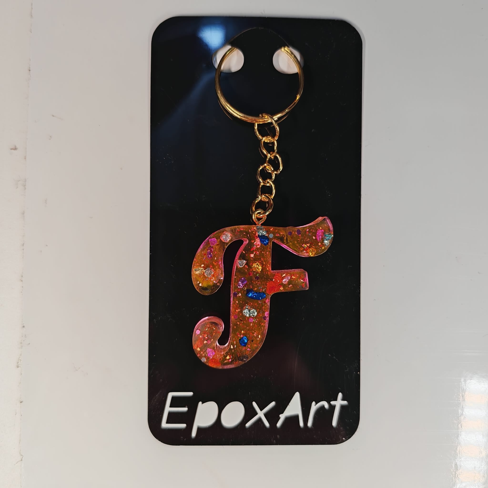 💗 Porta chaves Letra F em Resina Rosa com Brilhos Multicolor - 5,00 € - PORTES GRÁTIS