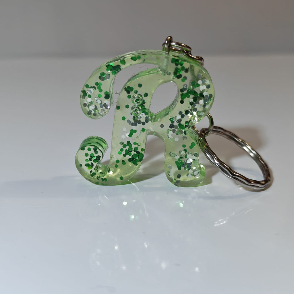 💚 Porta chaves Letra R em Resina com Glitter Verde - 5,00 € - PORTES GRÁTIS