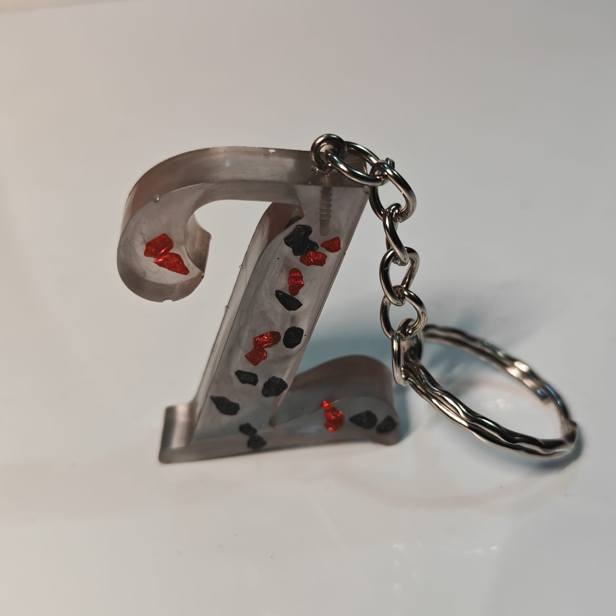 🧩 Porta chaves Letra Z em Resina Translúcida com Detalhes Coloridos - 5,00 € - PORTES GRÁTIS